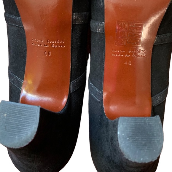 Chie Mihara Black Suede Strap Close Top Pump Heels Size 40 - Picture 6 of 17